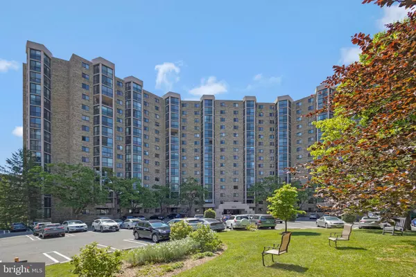 5902 MOUNT EAGLE DR #1006, Alexandria, VA 22303