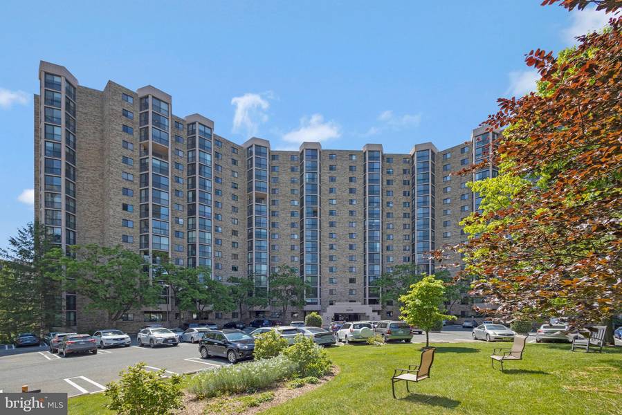 5902 MOUNT EAGLE DR #1006, Alexandria, VA 22303