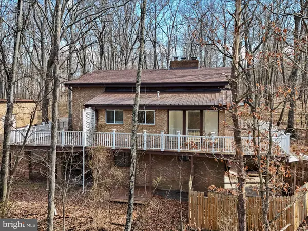 Berkeley Springs, WV 25411,135 CARRIAGE CT