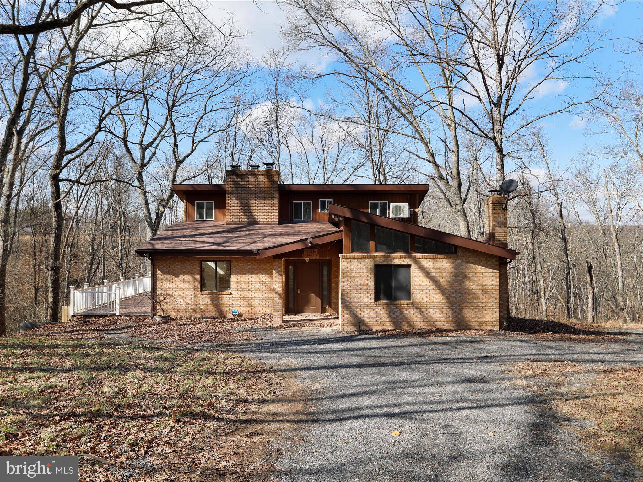 Berkeley Springs, WV 25411,135 CARRIAGE CT