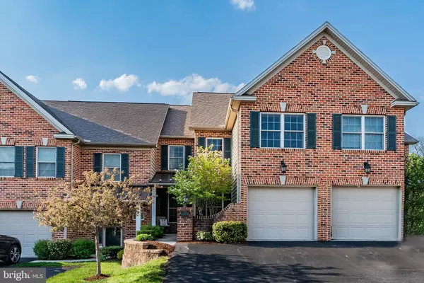 5075 MENDENHALL DR, Mechanicsburg, PA 17050