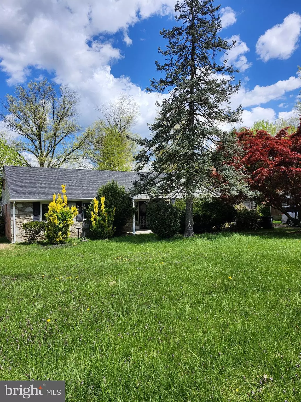 Huntingdon Valley, PA 19006,837 WARFIELD LN