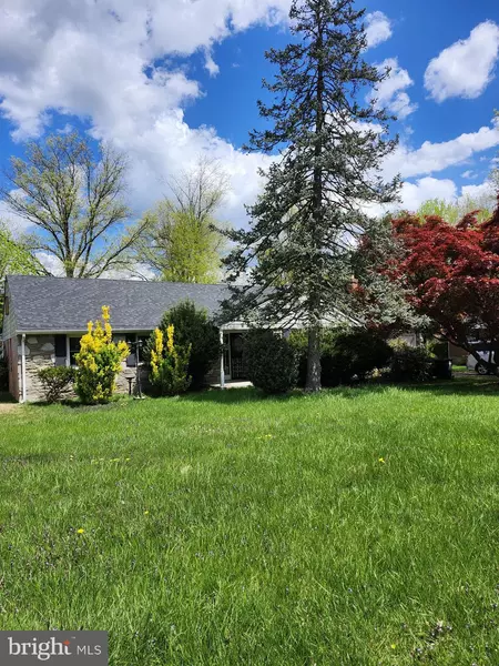 837 WARFIELD LN, Huntingdon Valley, PA 19006