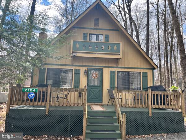 2104 SHESHEQUIN DR, Pocono Lake, PA 18347