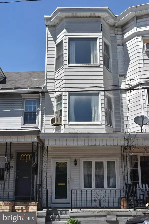 215 MAHANOY AVE, Mahanoy City, PA 17948