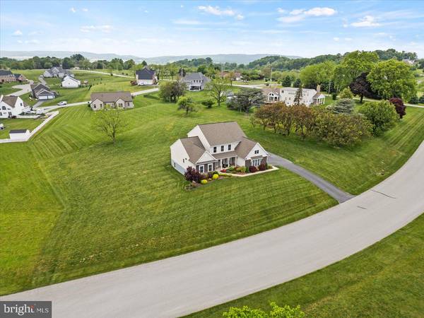 Wrightsville, PA 17368,8 IVANHOE LN