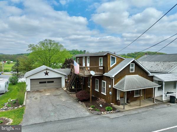 51 W PENN ST, Lenhartsville, PA 19534