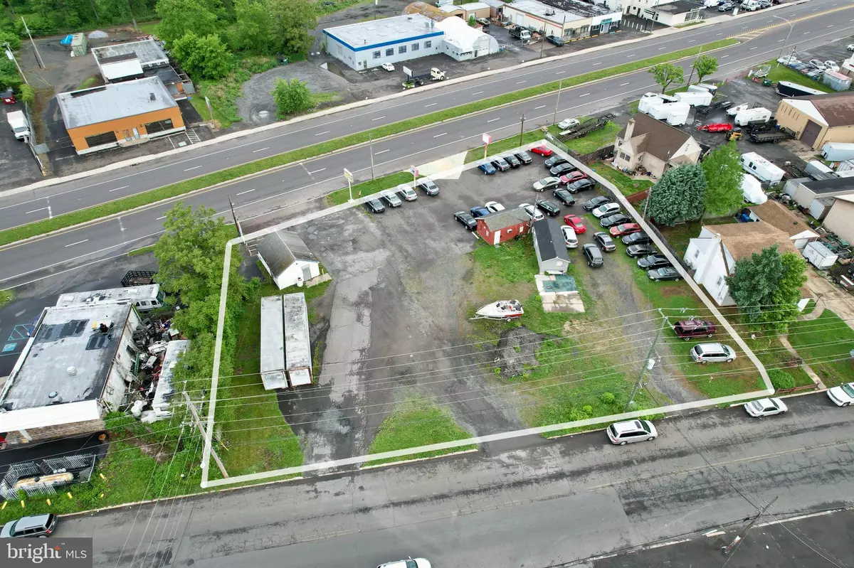 Levittown, PA 19057,7002-7004 BRISTOL PIKE