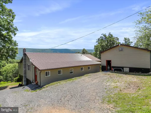 1309 BEARS LOPE LN, Great Cacapon, WV 25422