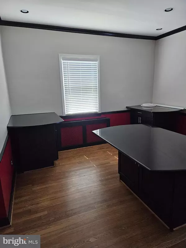 Arlington, VA 22205,5852 WASHINGTON BLVD