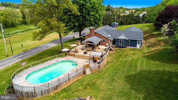 4416 PIERCEVILLE RD, Glen Rock, PA 17327