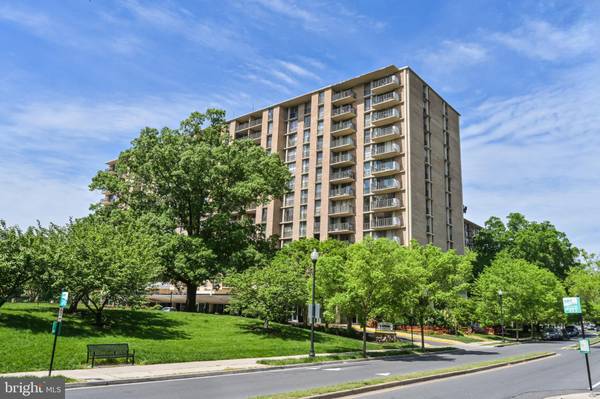 Arlington, VA 22204,4600 S FOUR MILE RUN DR #1019