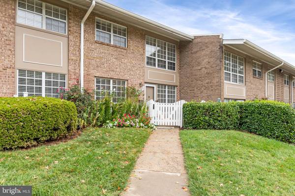 1957 KENNEDY DR #1957, Mclean, VA 22102