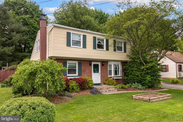 537 PUDDINTOWN RD, State College, PA 16801