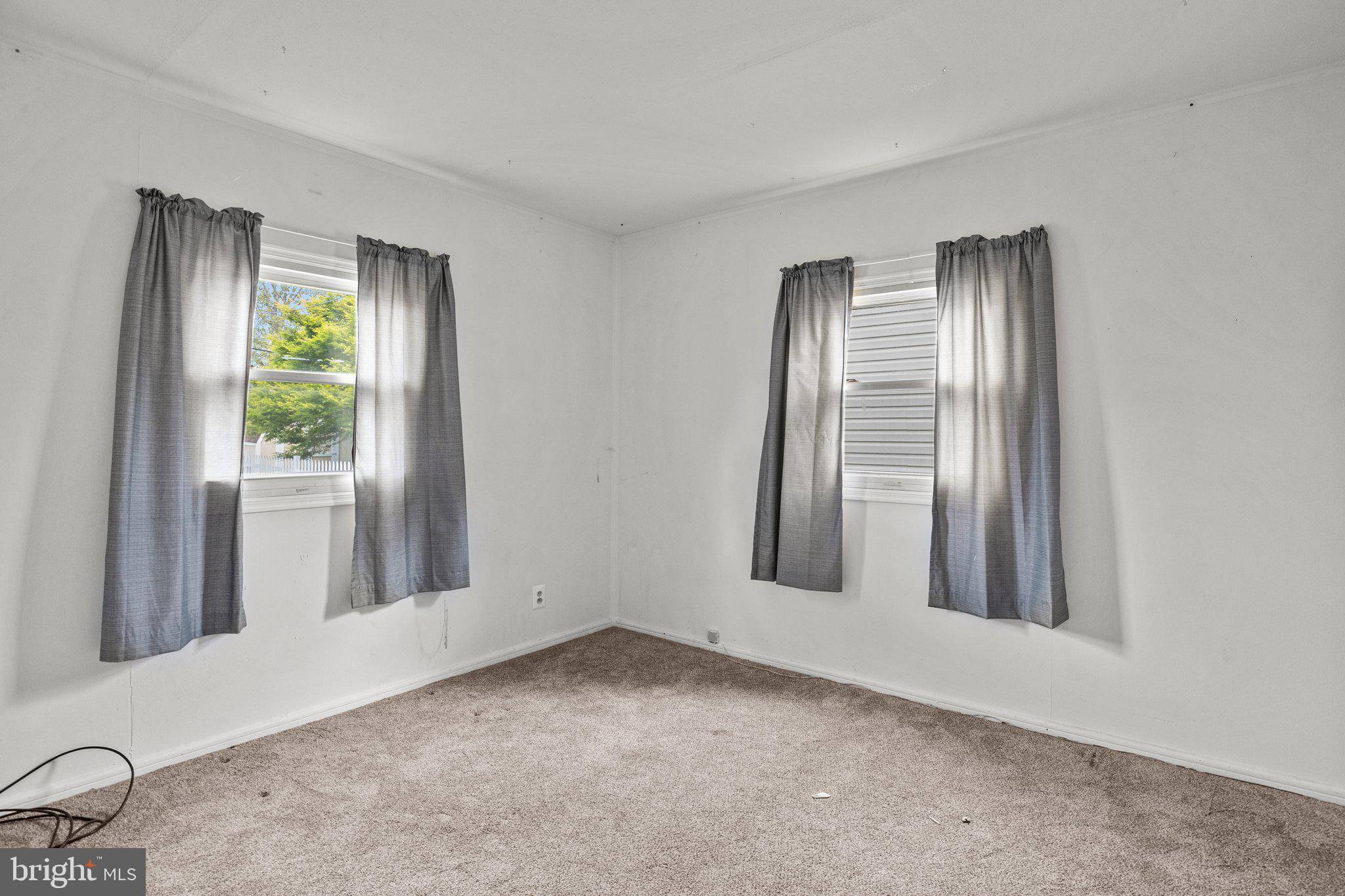 Fairless Hills, PA 19030,219 DOONE RD