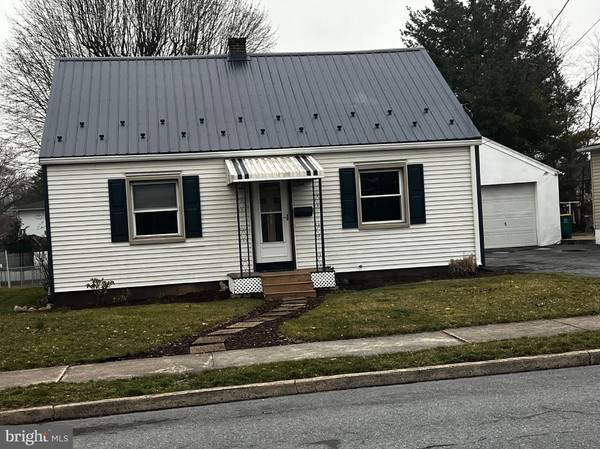 834 S COLDBROOK AVENUE, Chambersburg, PA 17201