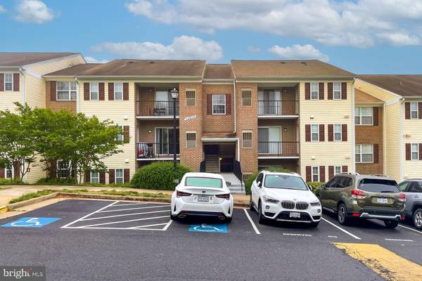 14805 RYDELL RD #202, Centreville, VA 20121