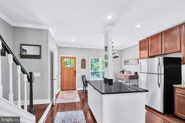 Alexandria, VA 22306,3706 HAMPTON CT