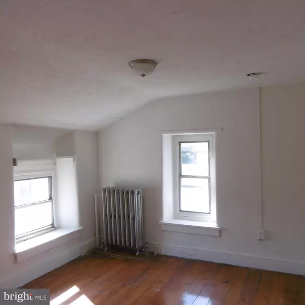 Philadelphia, PA 19128,6611 RIDGE AVENUE #2