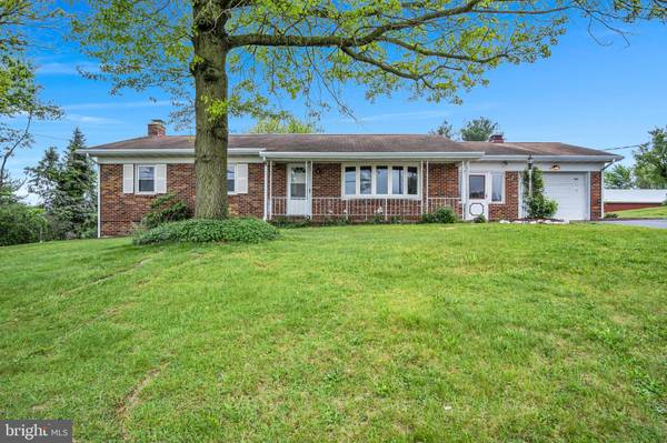 1325 GRANDVIEW RD, Spring Grove, PA 17362