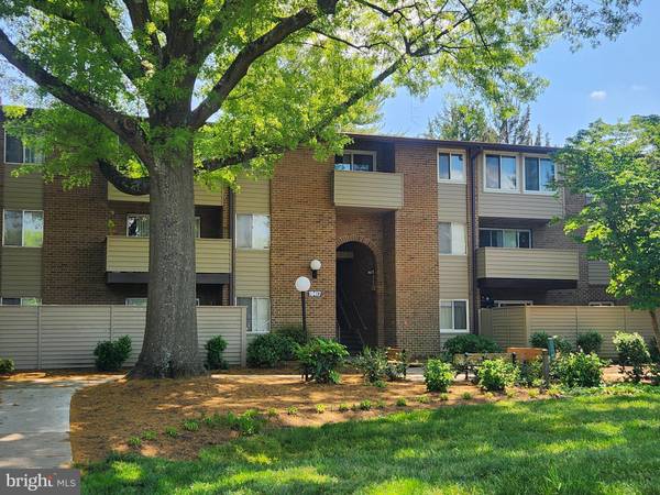 19417 BRASSIE PL #102, Montgomery Village, MD 20886