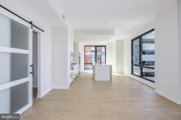 Falls Church, VA 22046,255 W. FALLS STATION BLVD #302