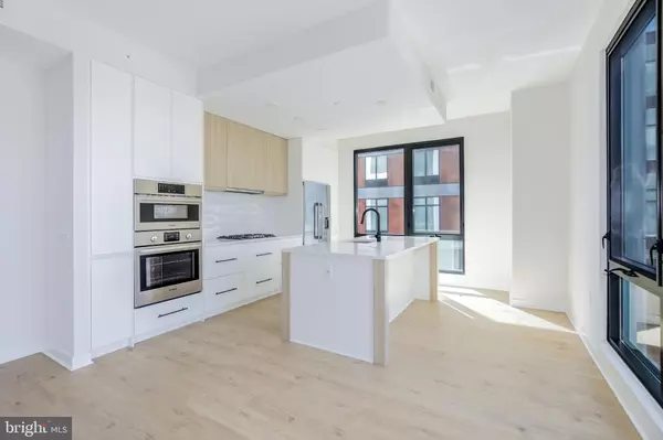 Falls Church, VA 22046,255 W. FALLS STATION BLVD #302