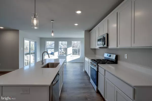 Elmer, NJ 08318,6 WHITETAIL DR
