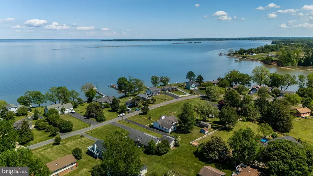 171 HAULOVER CIR, Montross, VA 22520