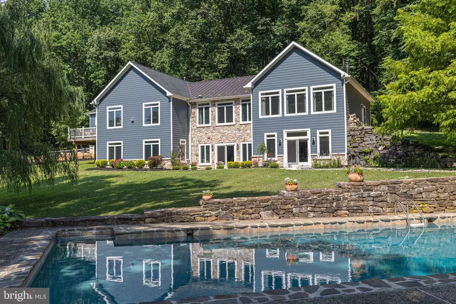 3911 DOGWOOD LN, Riegelsville, PA 18077