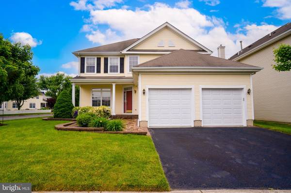 3 PADDOCK DR, Plainsboro, NJ 08536