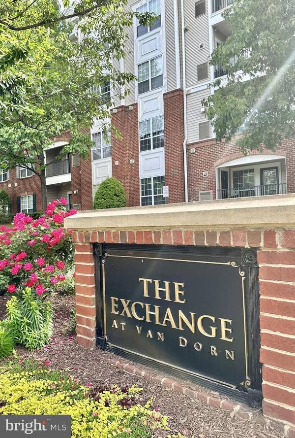 4850 EISENHOWER AVE #215, Alexandria, VA 22304