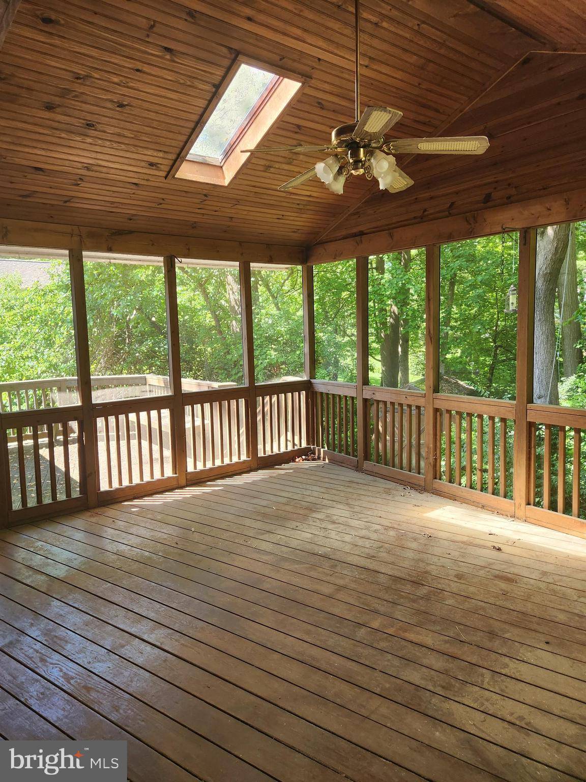 Vienna, VA 22182,1702 FOX RUN CT