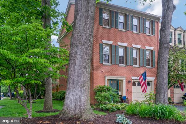 5119 BELLEMEADE LN, Alexandria, VA 22311