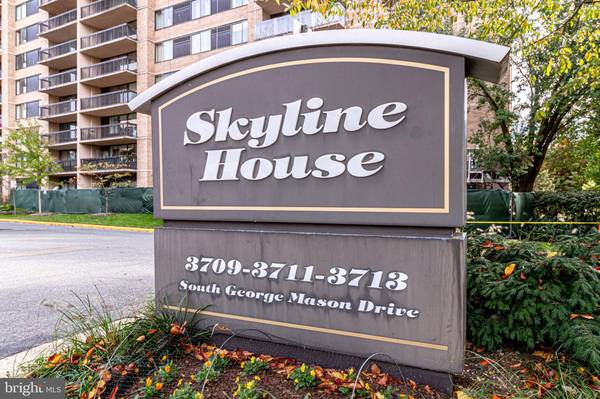 3713 S GEORGE MASON DR #610 W, Falls Church, VA 22041