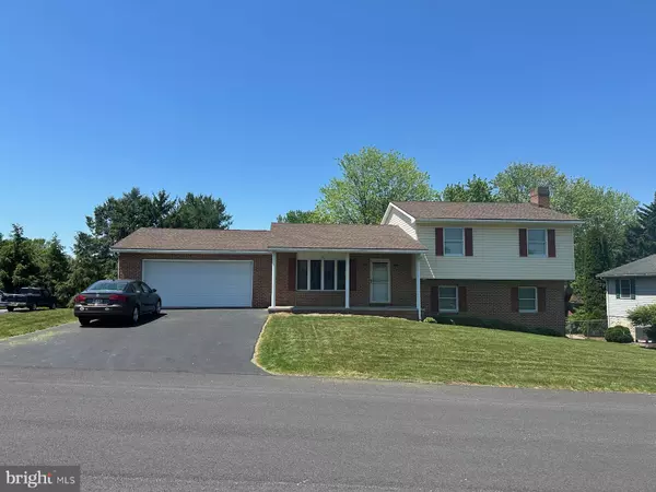 415 ELROCK DRIVE, Chambersburg, PA 17201