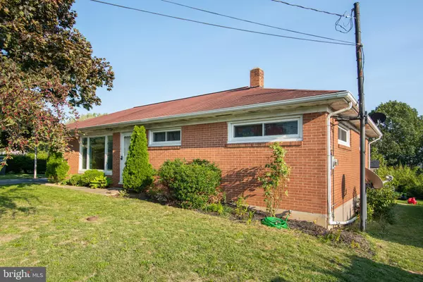 14 RIDGE AVE, Carlisle, PA 17013