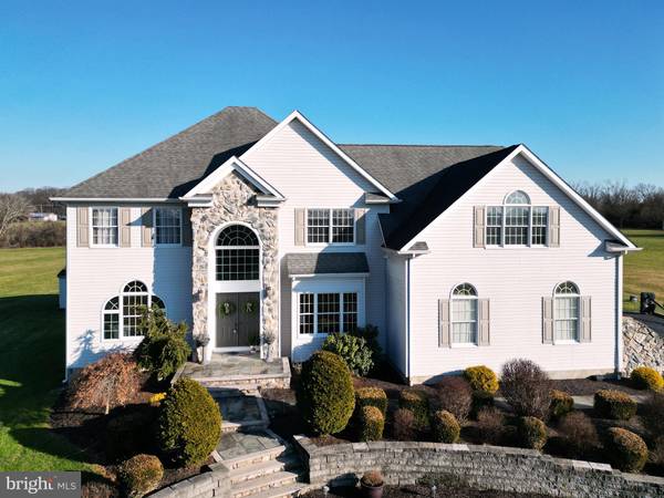 Pittstown, NJ 08867,7 MAPLE SPRINGS RD