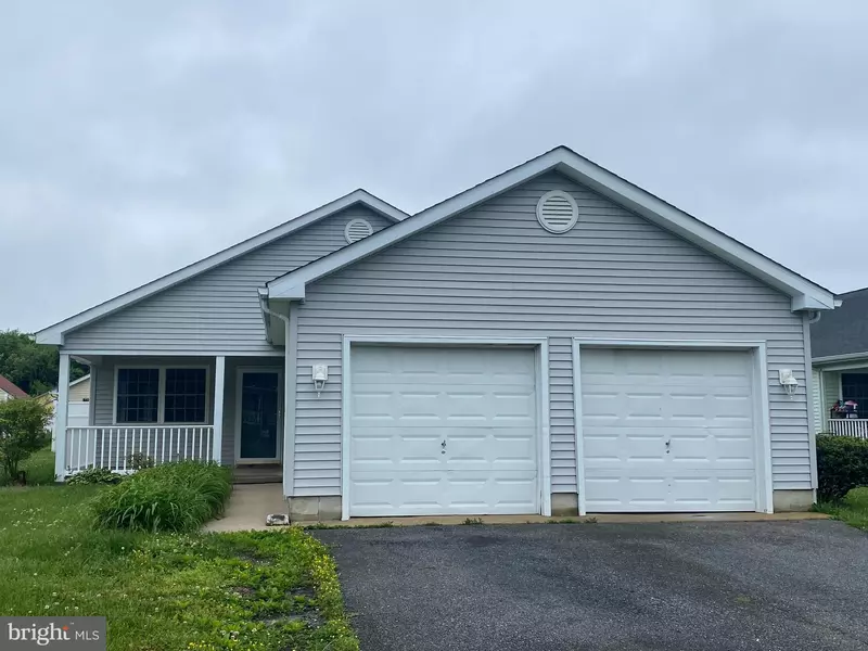 12 SURREY LN, Georgetown, DE 19947