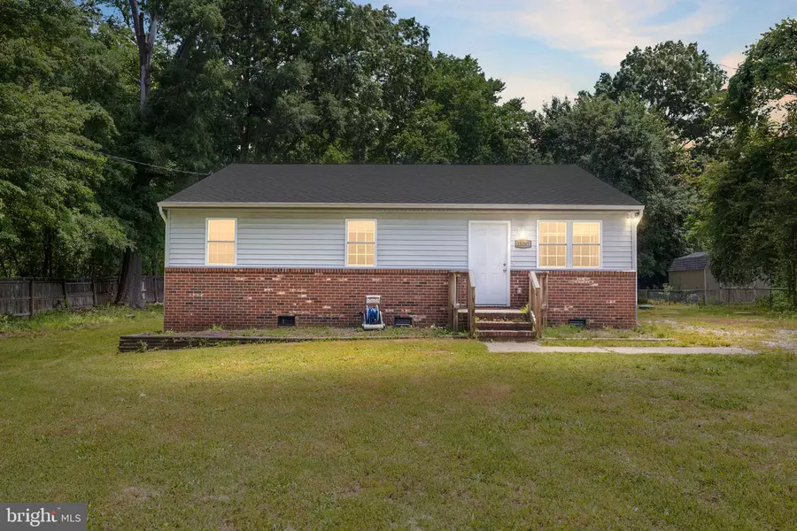 15207 SPRUCE AVE, Chester, VA 23836