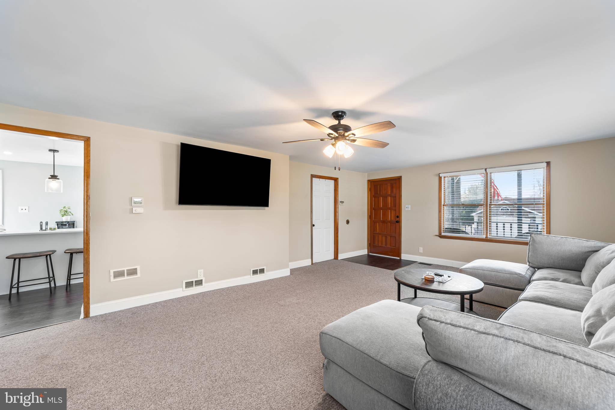 Fieldsboro, NJ 08505,211 DELAWARE AVE
