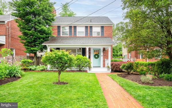 206 UHLER TER W, Alexandria, VA 22301