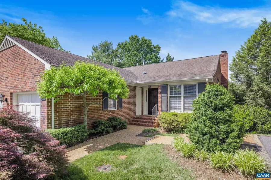 542 WORTHINGTON DR, Charlottesville, VA 22903