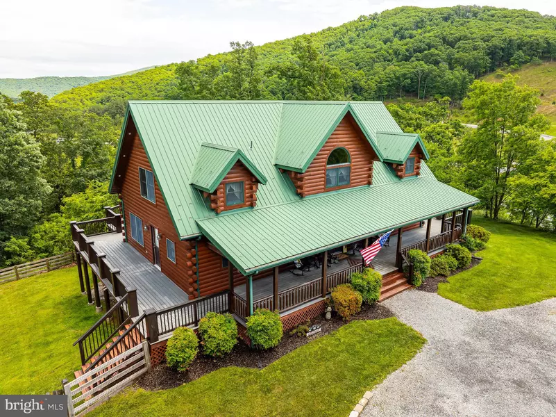 10 LOCUST RIDGE RD, Moorefield, WV 26836