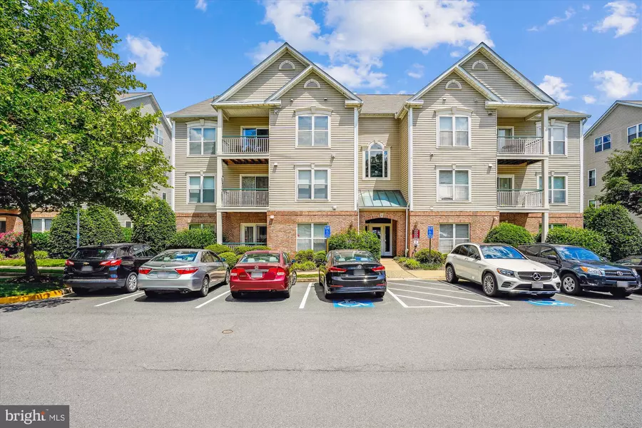 6525 GRANGE LN #401, Alexandria, VA 22315