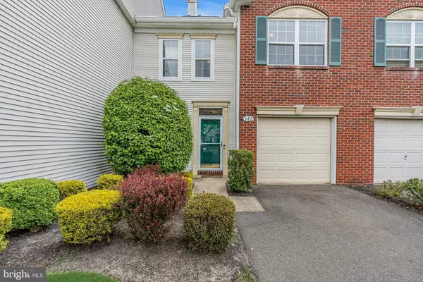 Wall, NJ 07719,142 S MANOR CT