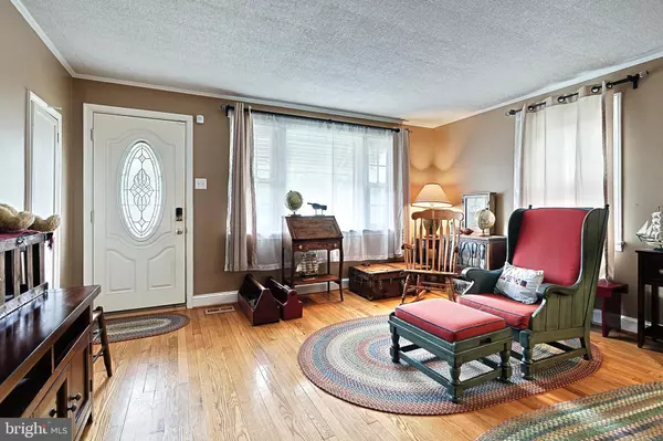 132 MANCHESTER ST Glen Rock, PA 17327