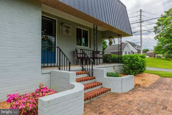 Lititz, PA 17543,705 WOODCREST AVE