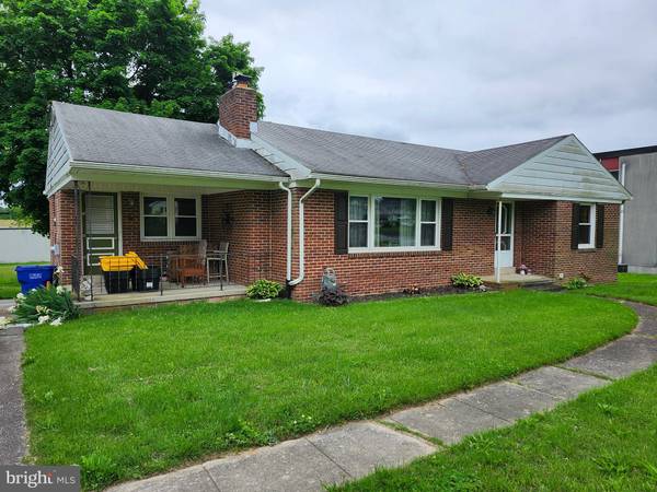 734 HANOVER RD, York, PA 17408