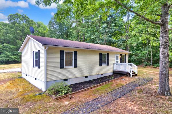 95 B-A-H RD, Scottsville, VA 24590